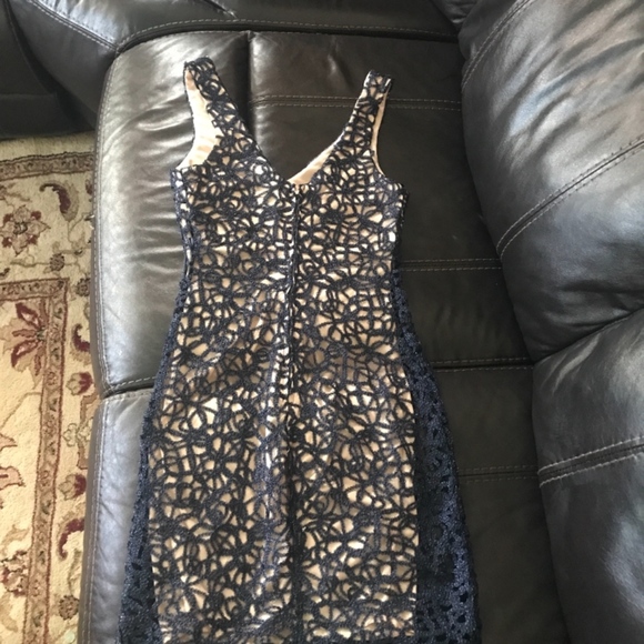 Dress - Picture 3 of 3